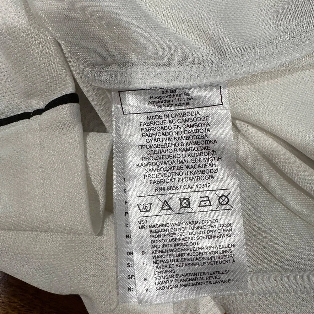 Adidas Aeroready Performance Shirt - Size XS.‎